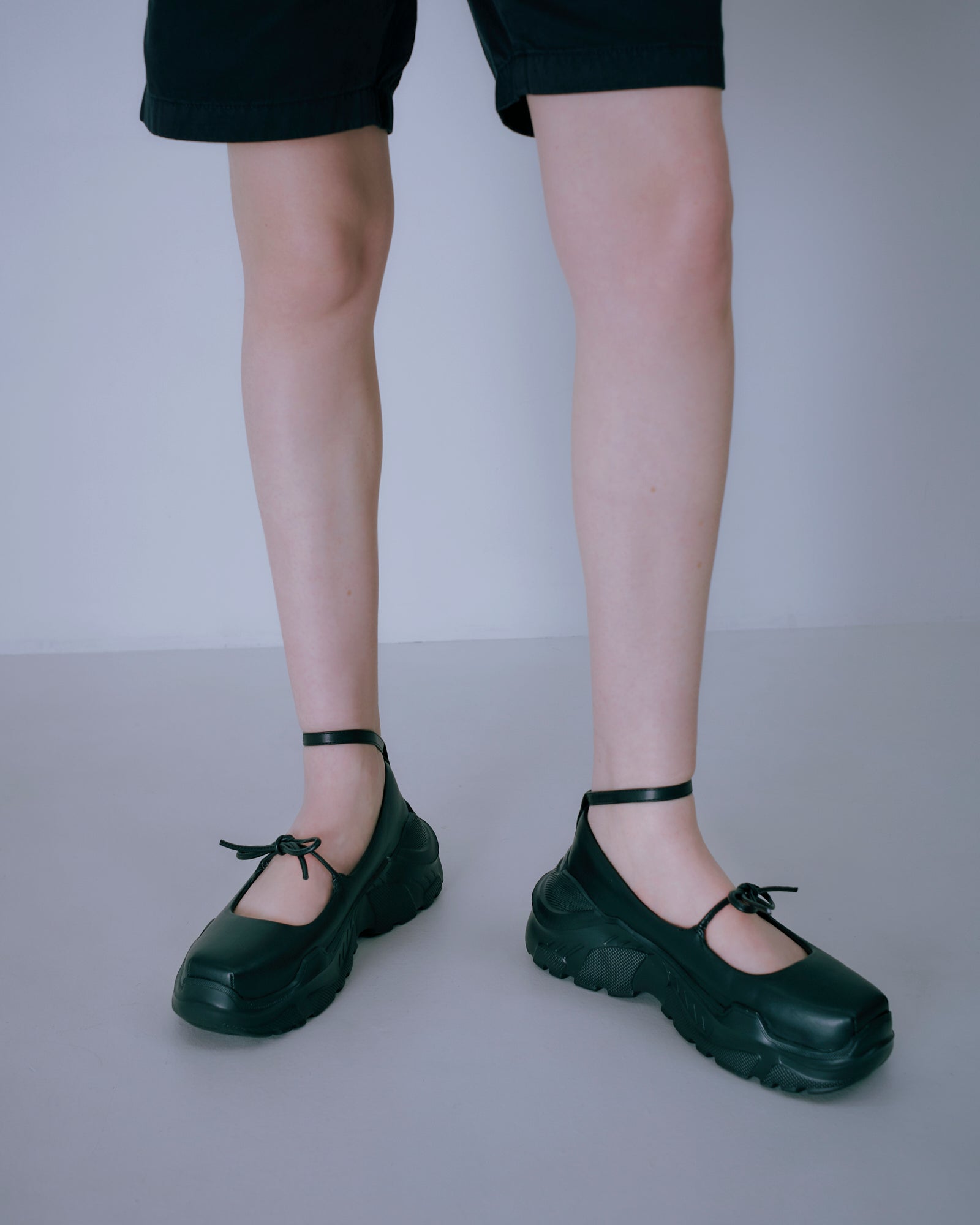 pino Black × Black