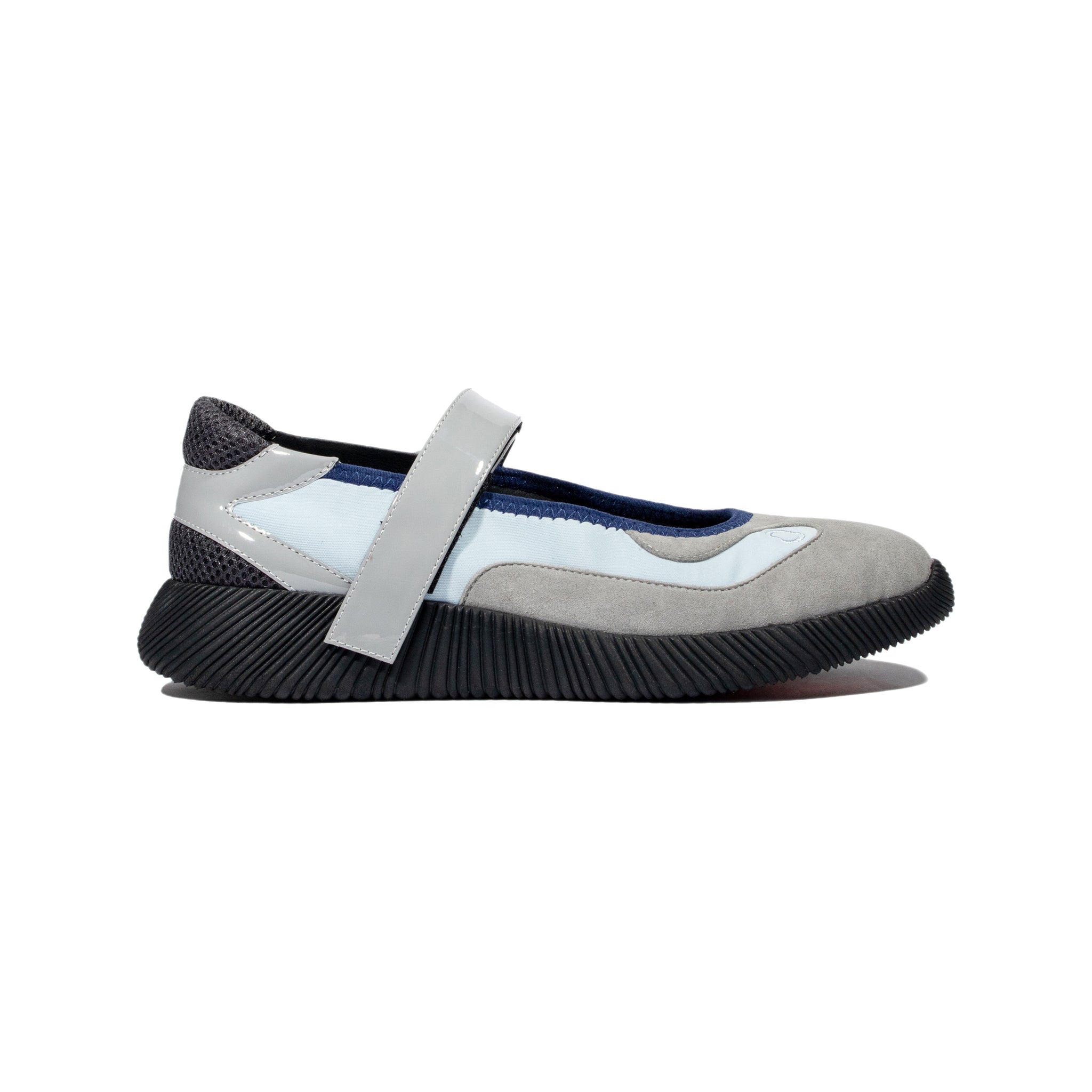OUTLAND × THREE TREASURES Recovery shoes Grass gradation | THREE 