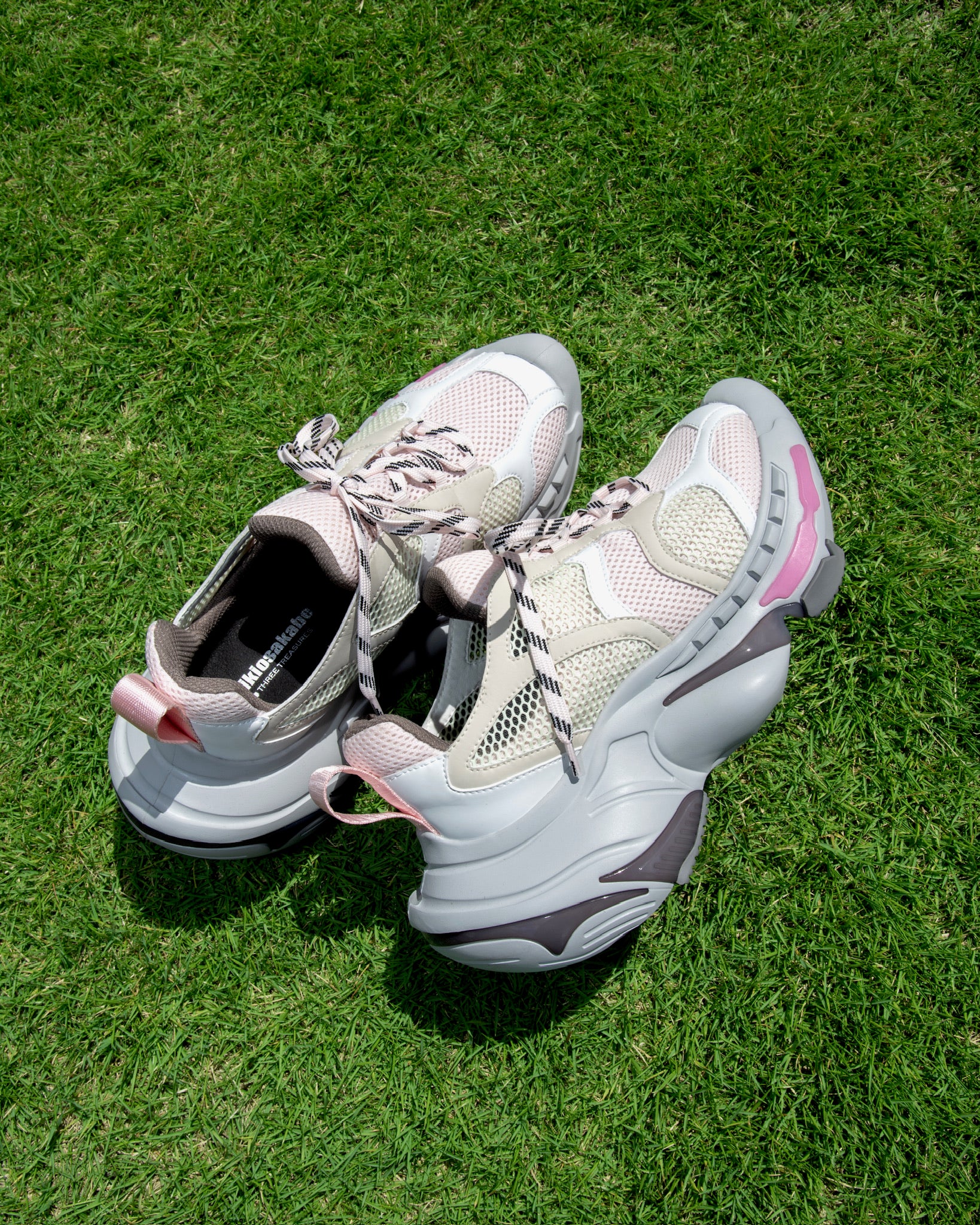 Apollo AirBloom White Pink