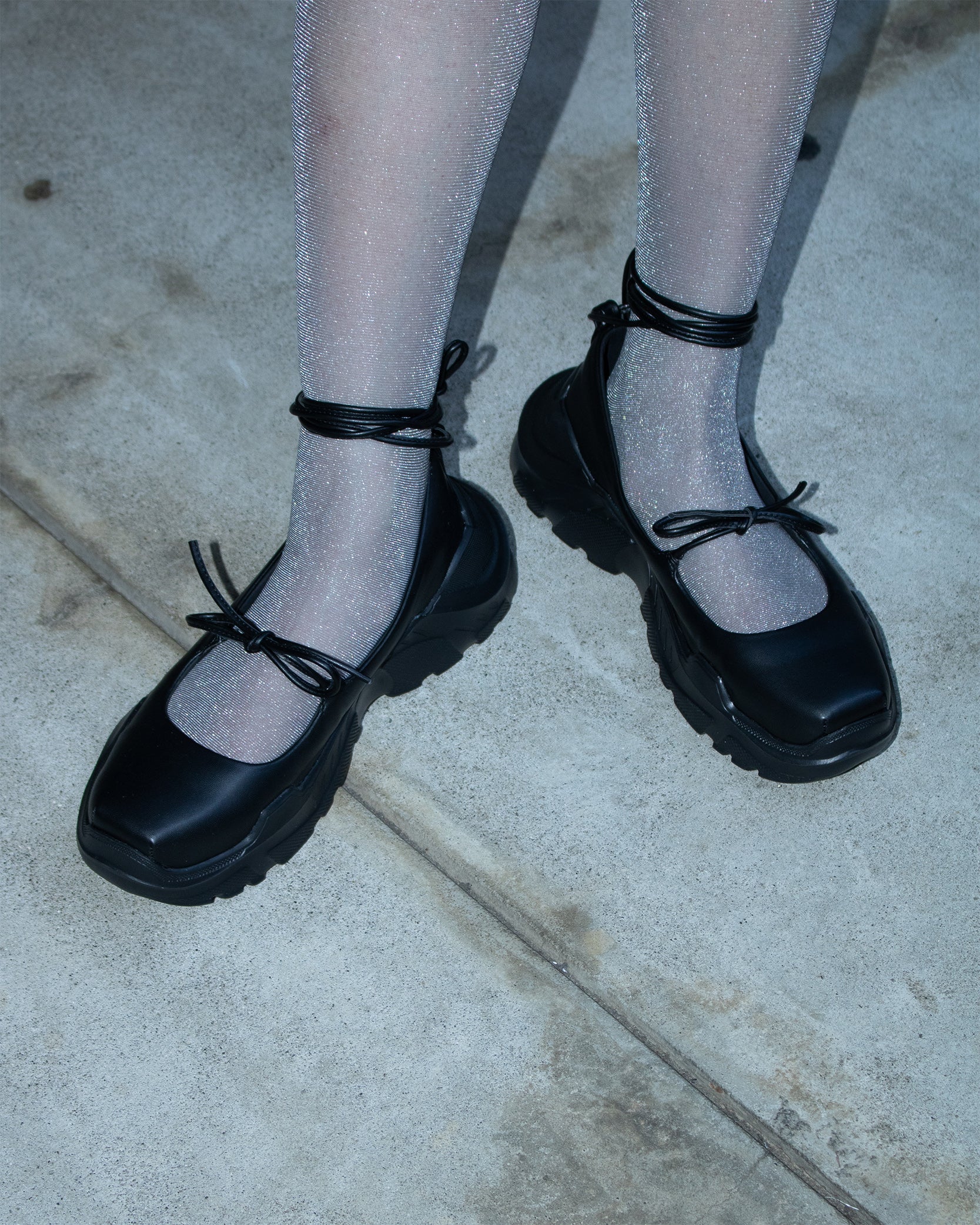 pino Black × Black