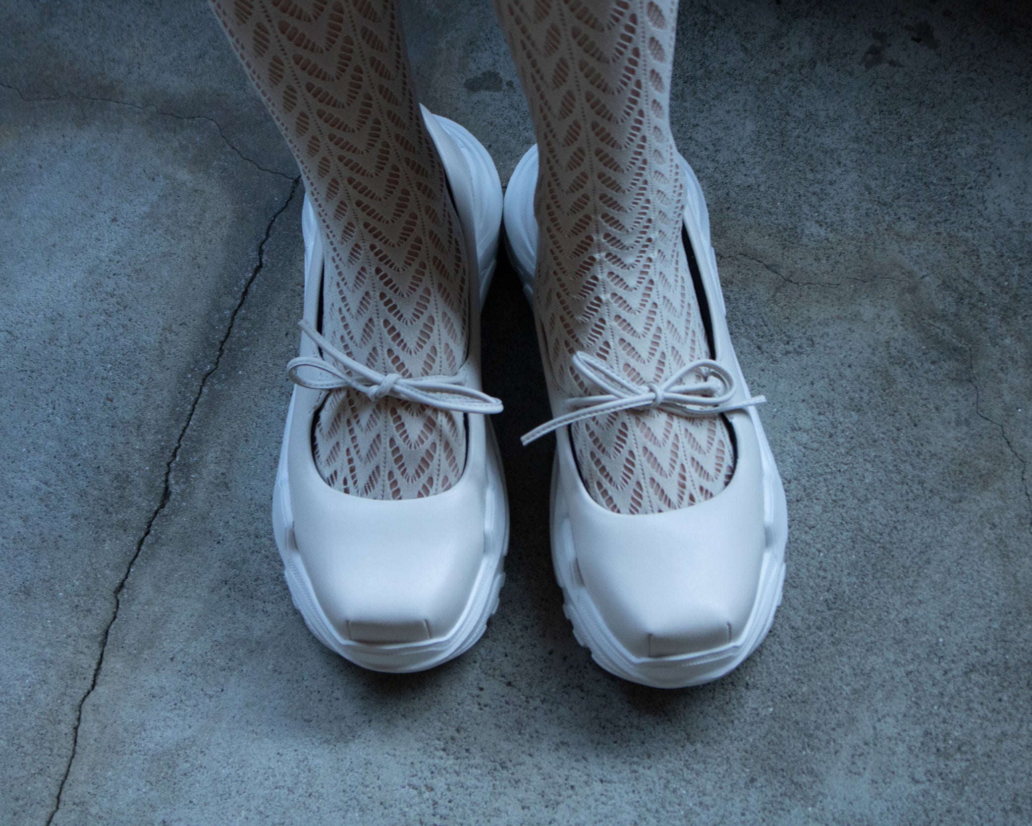 pino Ivory × White