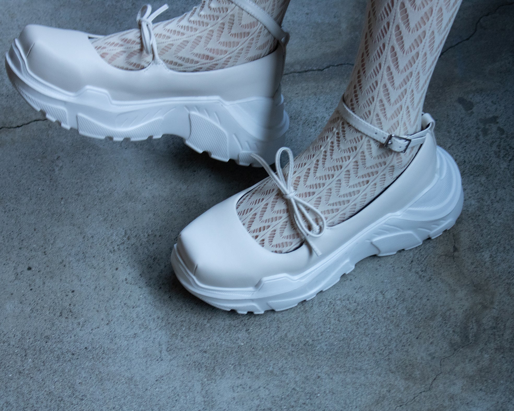 pino Ivory × White