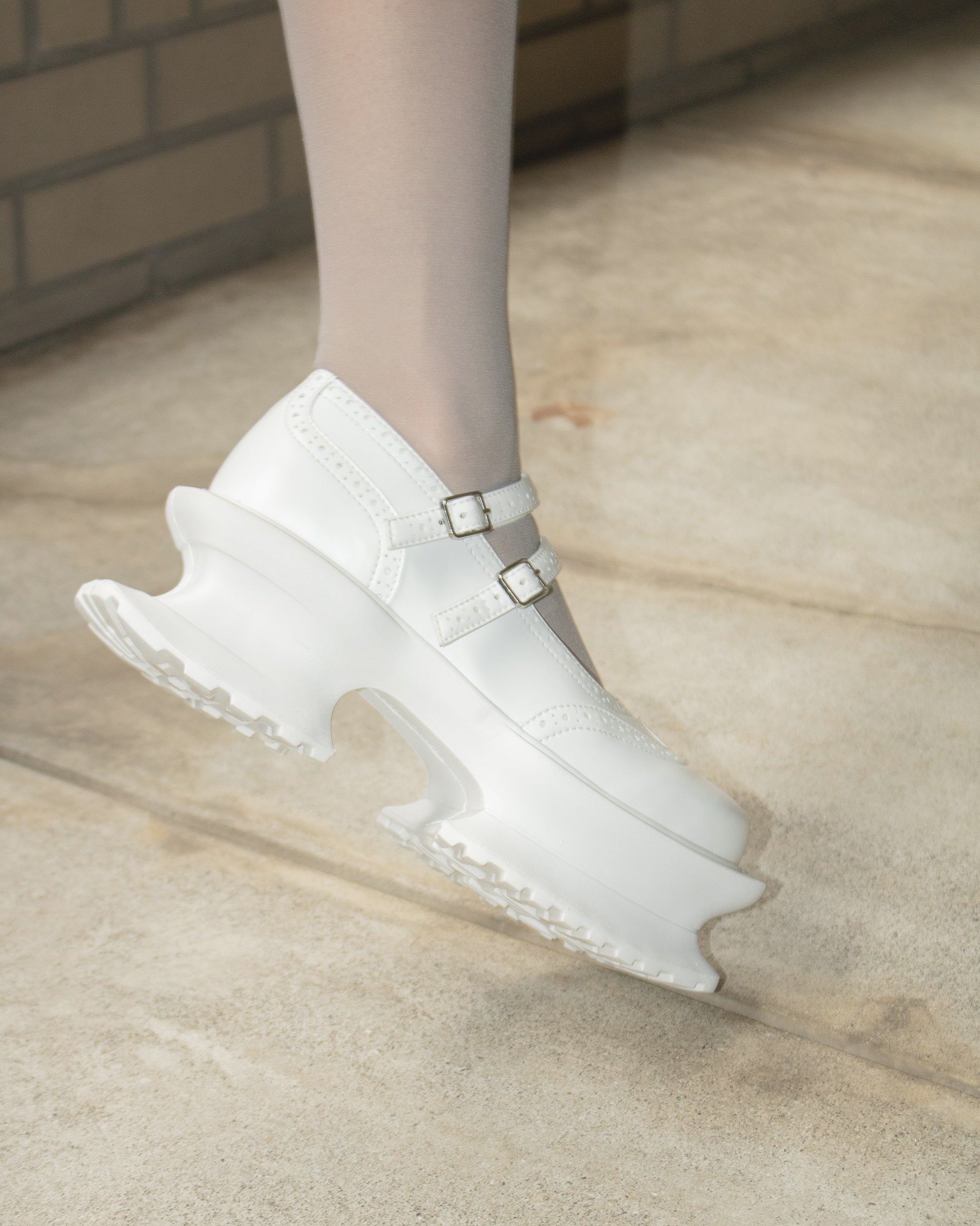 Aerial Garden shoes White Leather × White