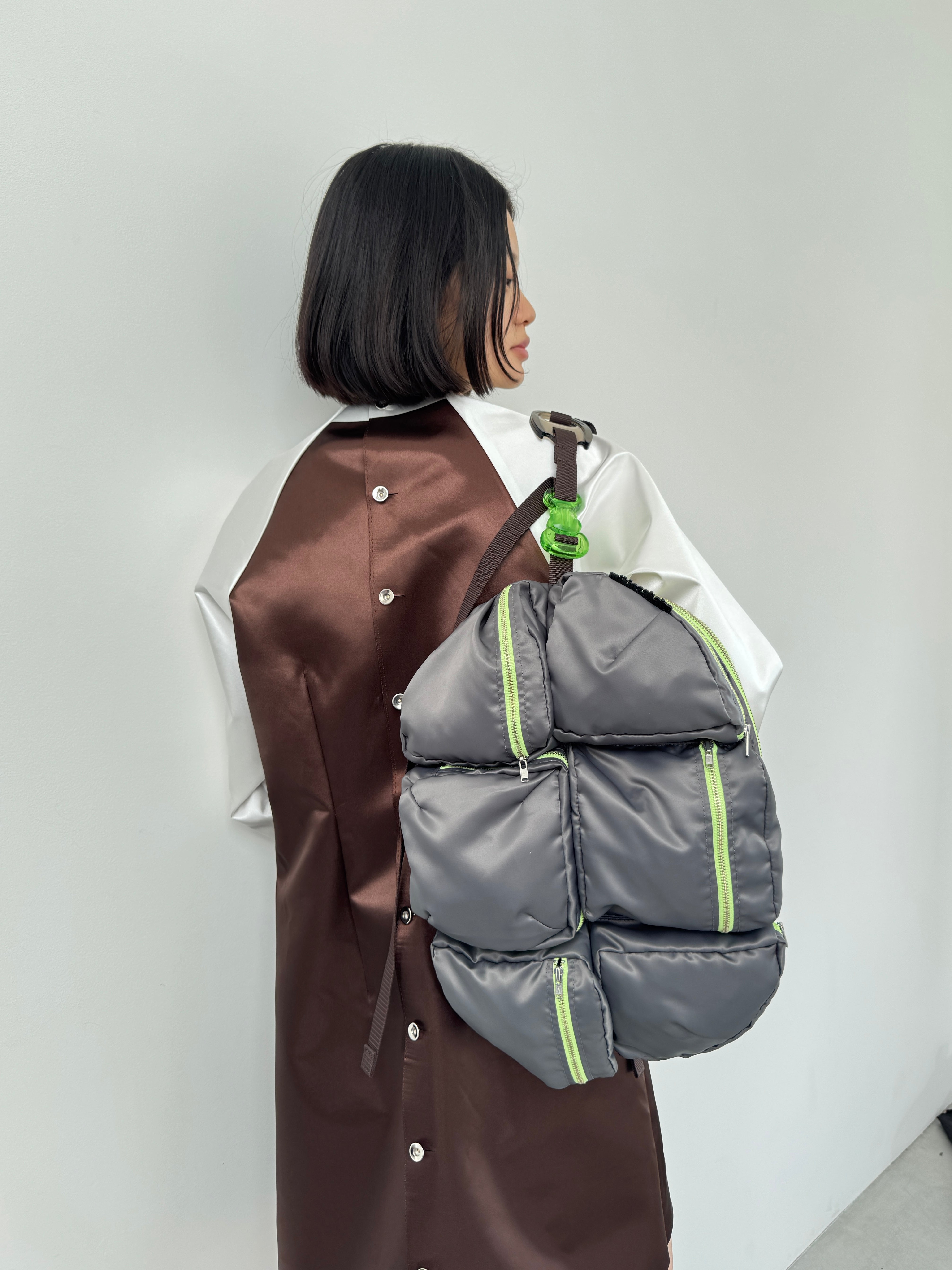 7 Pockets Bag Gray×Black×Green