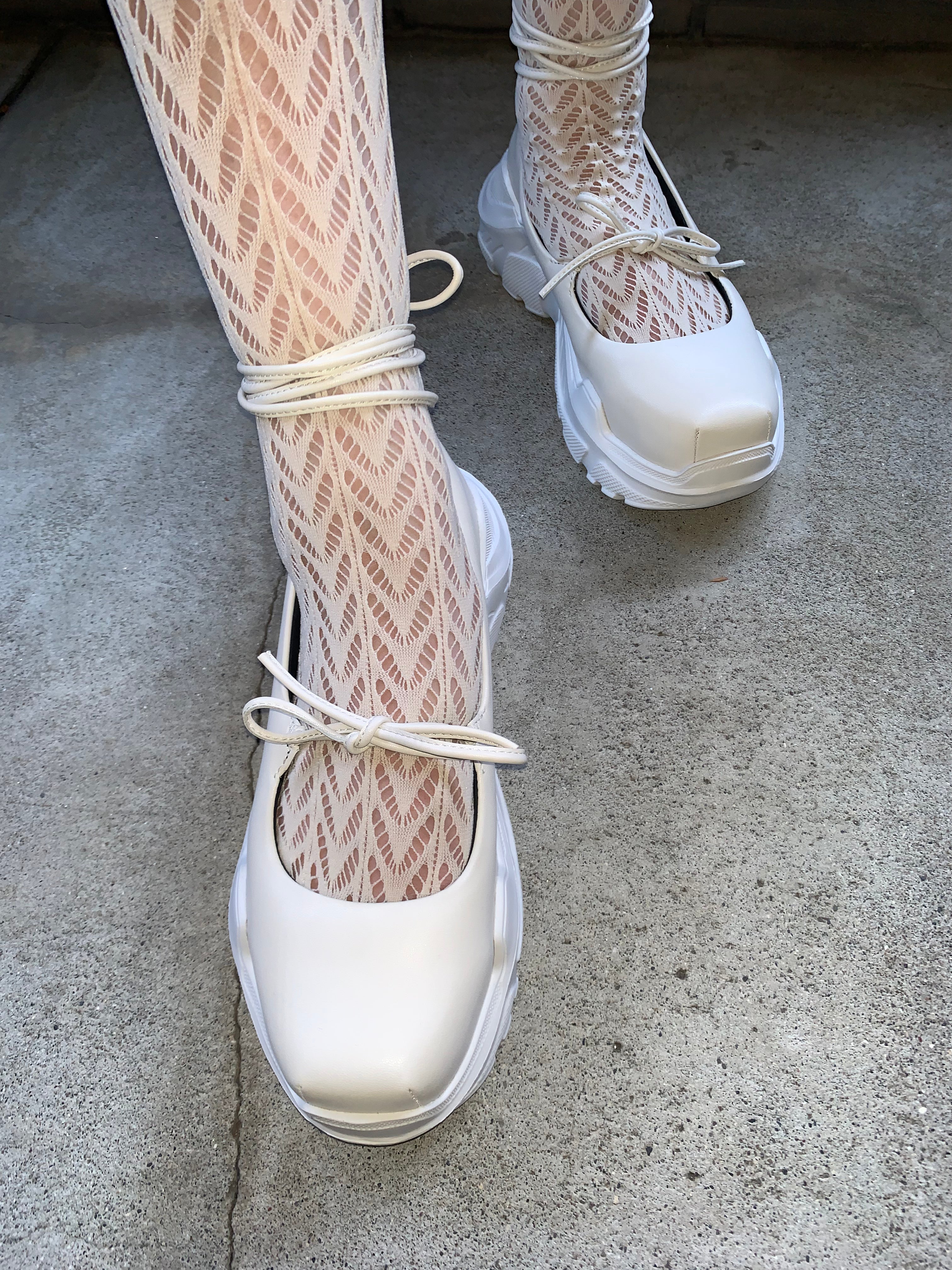 pino Ivory × White