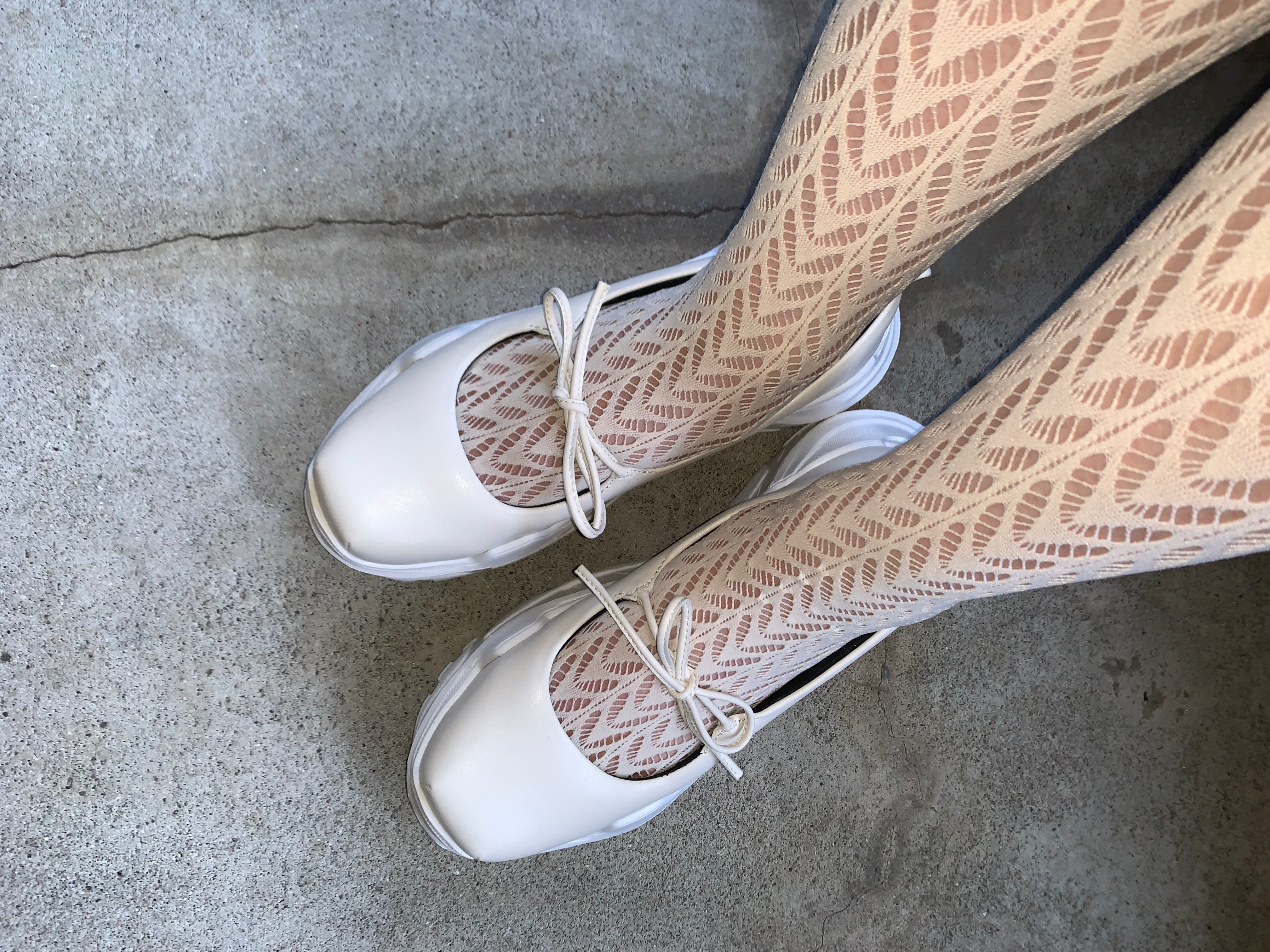 pino Ivory × White
