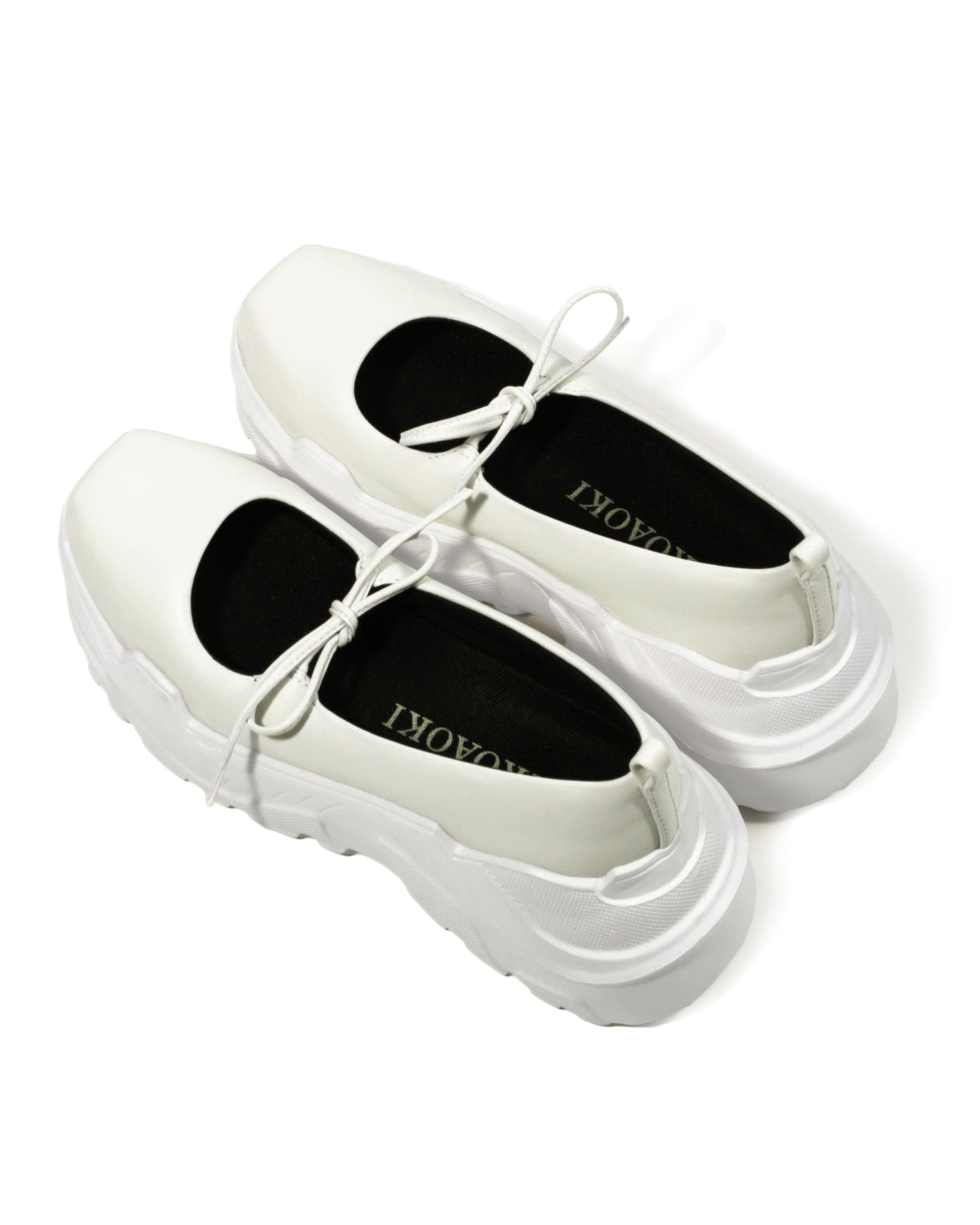 pino Ivory × White