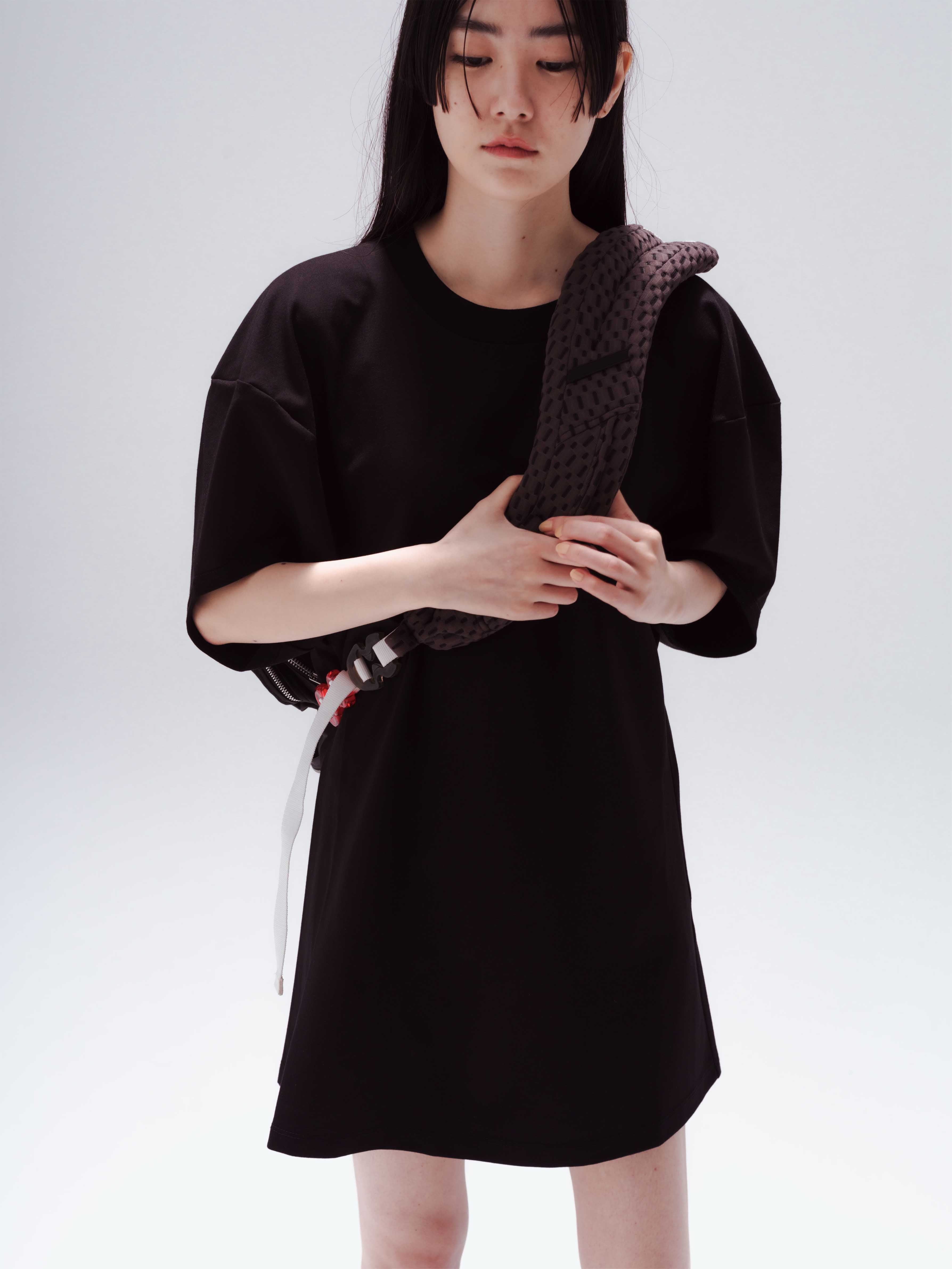 shape T-shirt