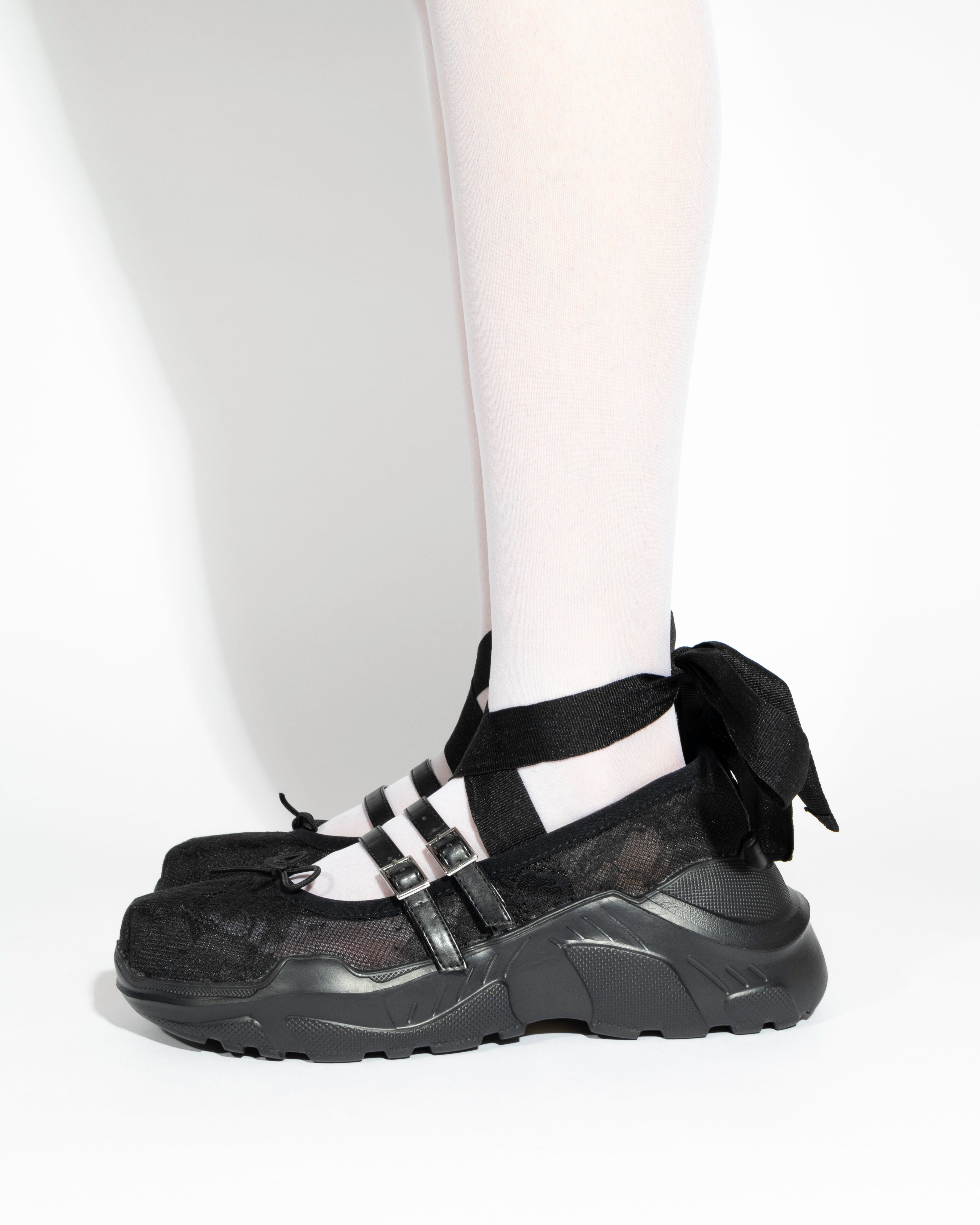 Giselle Lace Black x Black