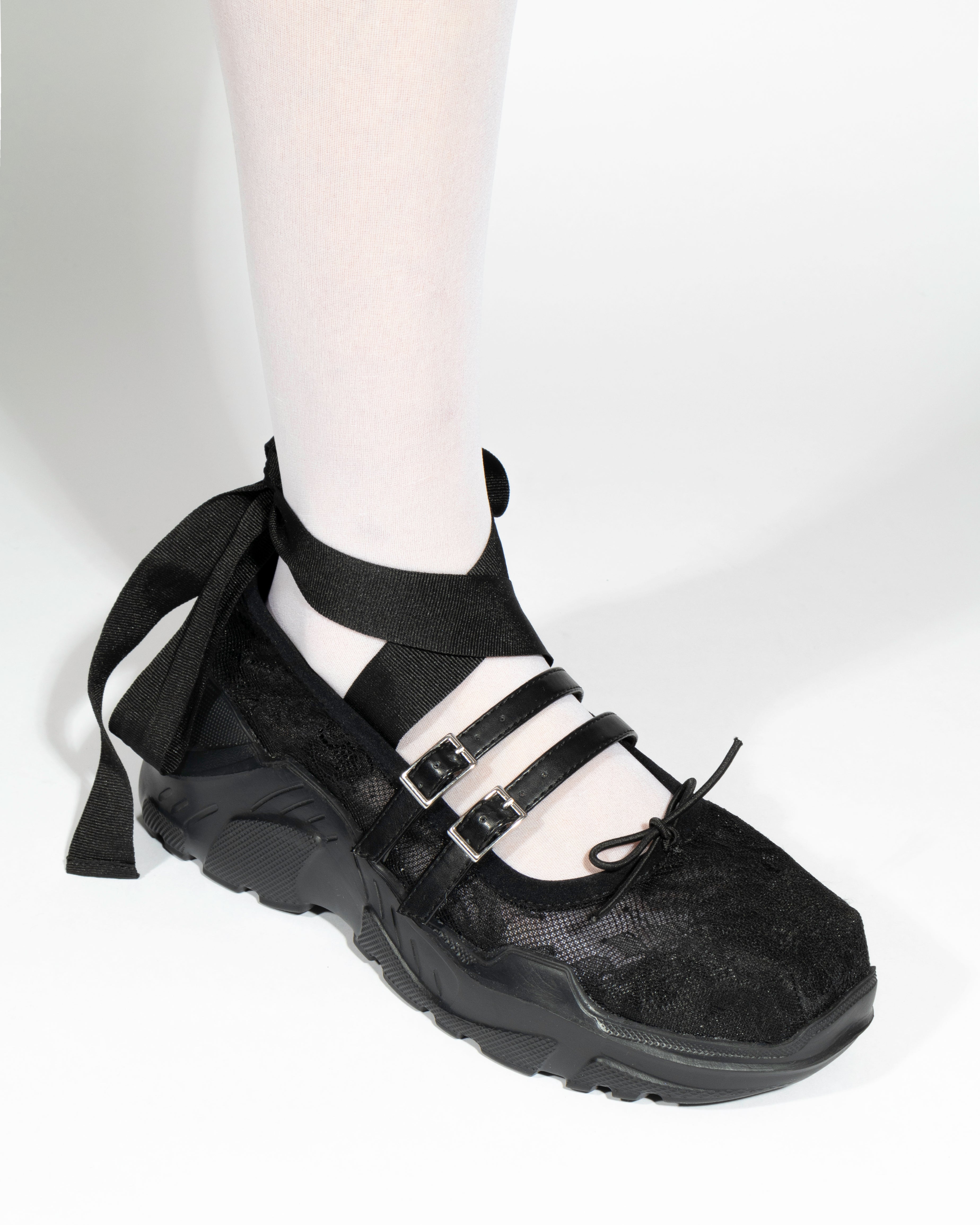 Giselle Lace Black x Black