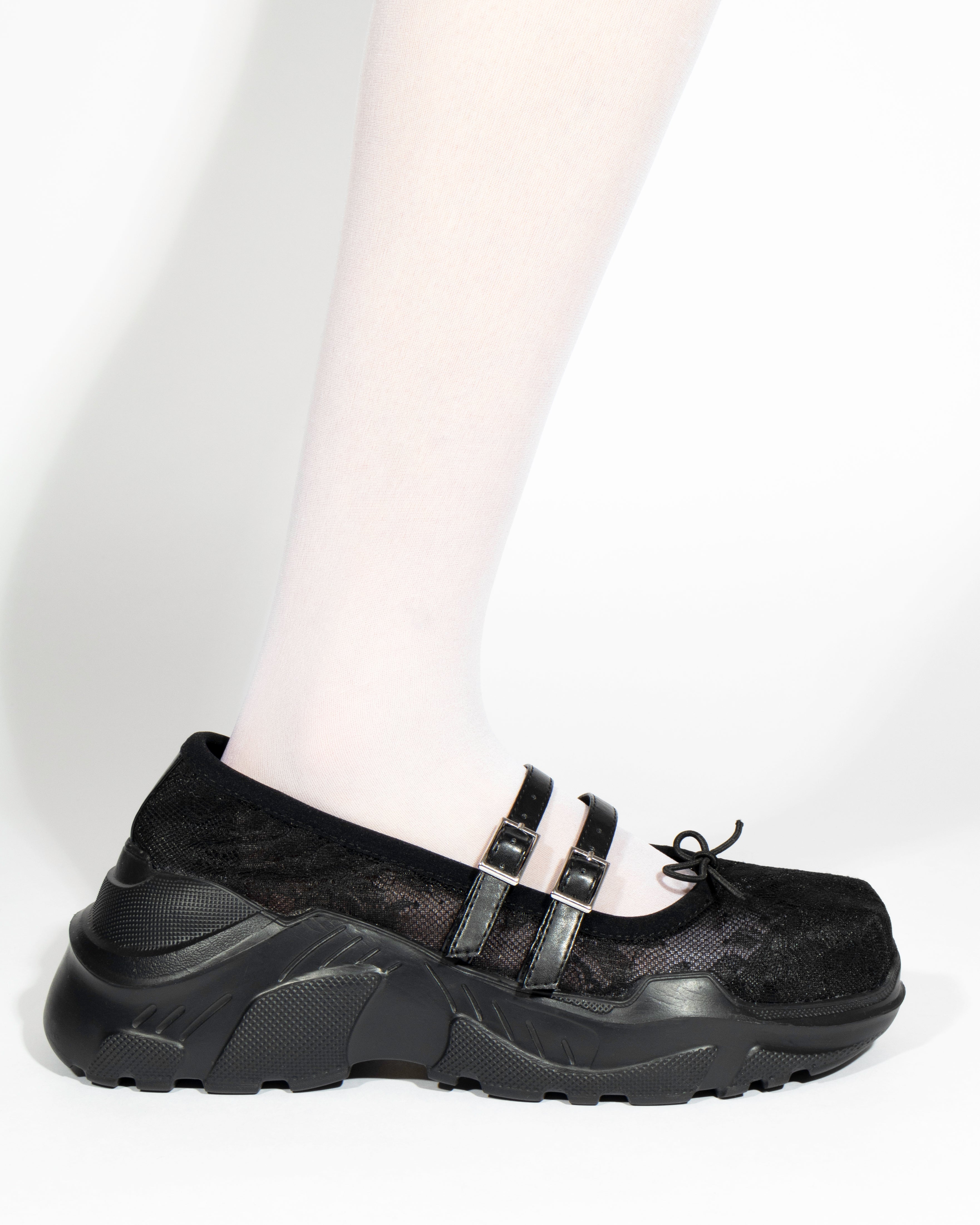 Giselle Lace Black x Black