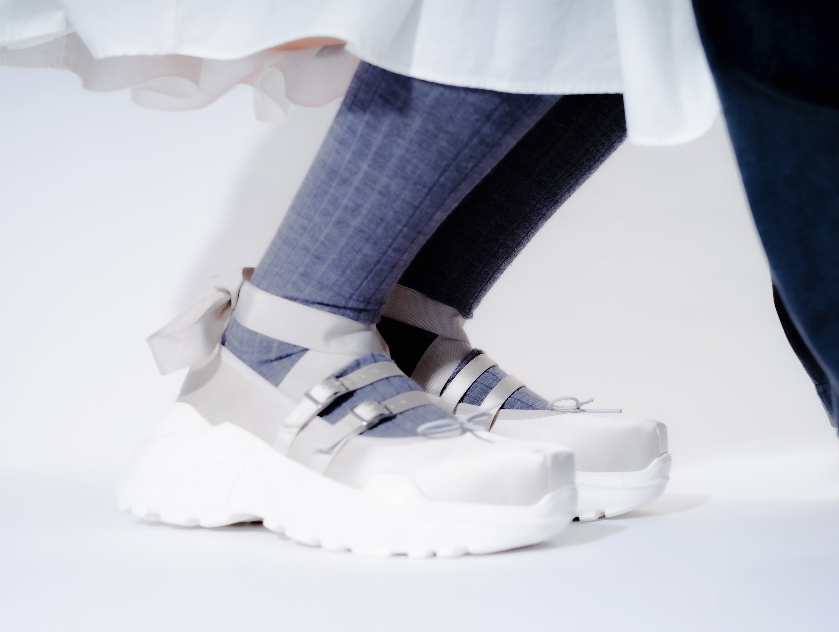 Giselle Pistacchio satin × White
