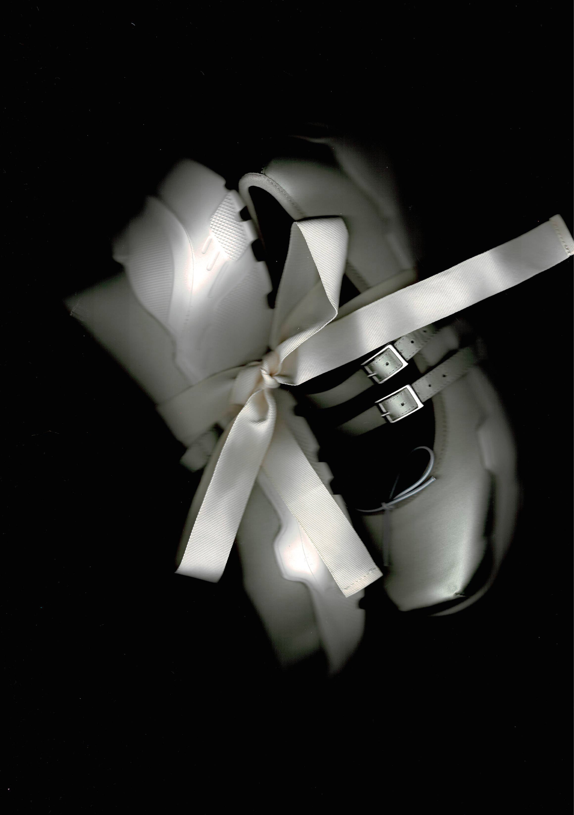 Giselle Pistacchio satin × White