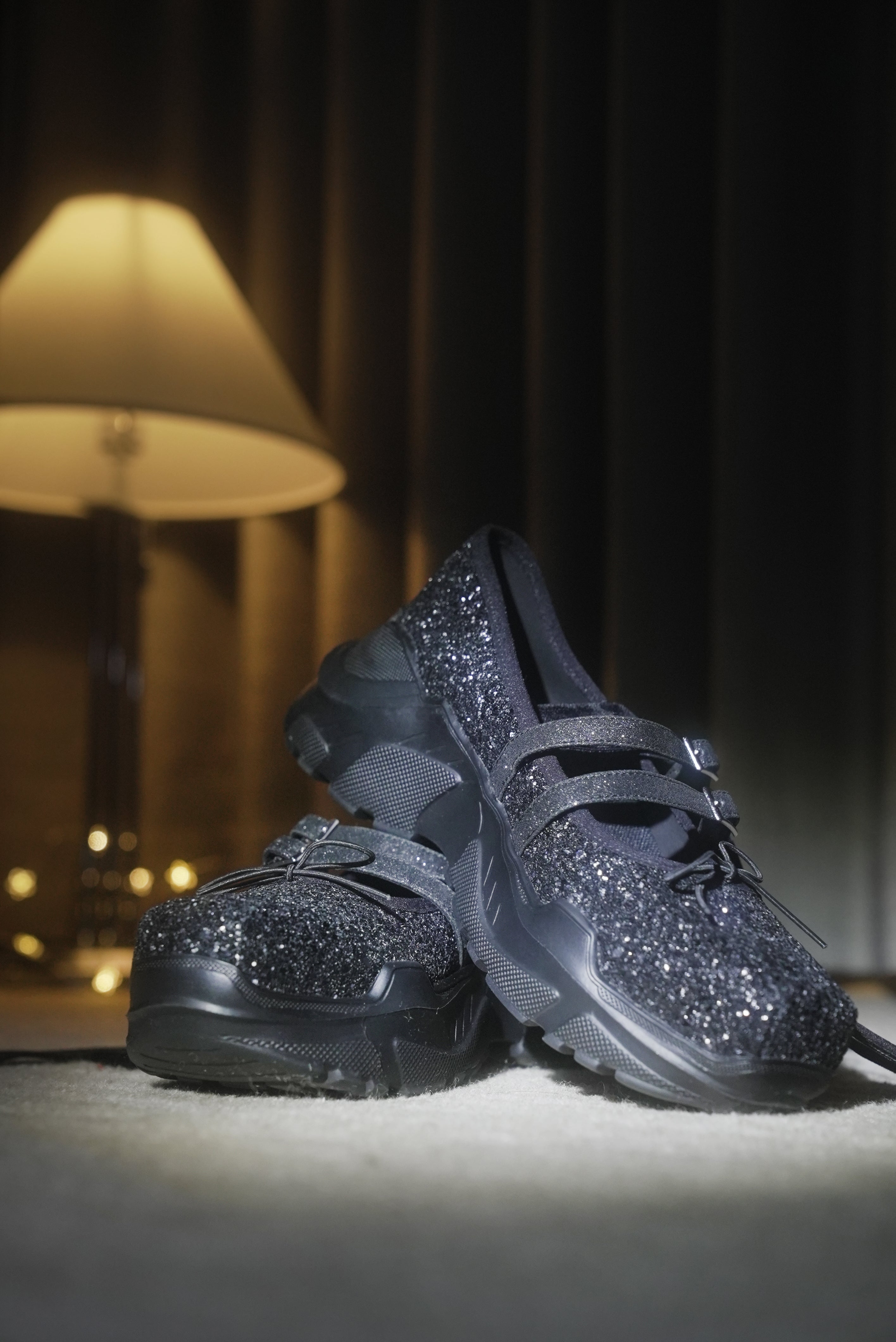 Giselle Black glitter× Black