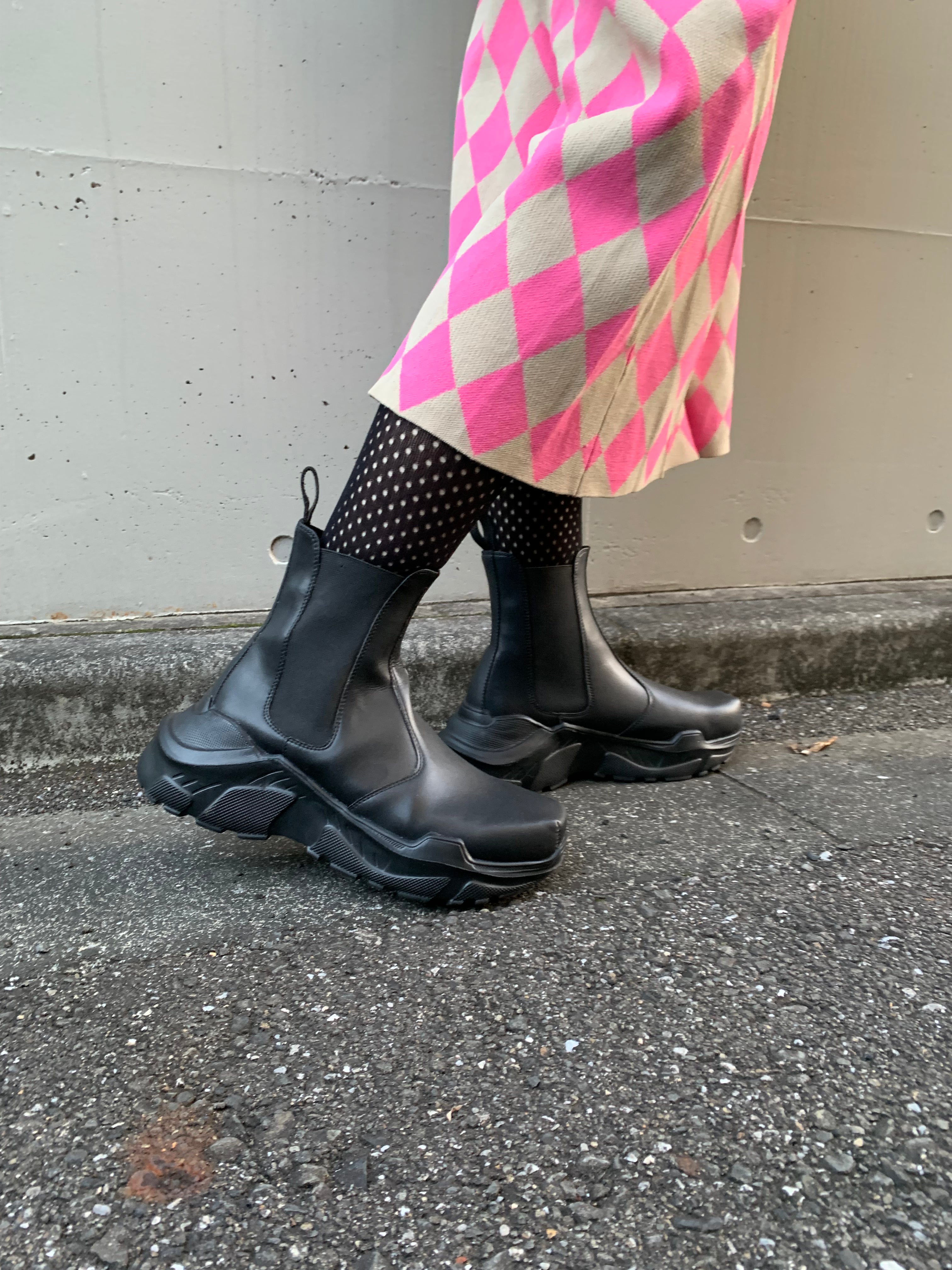 Icicle short classic Black (シボレザー)