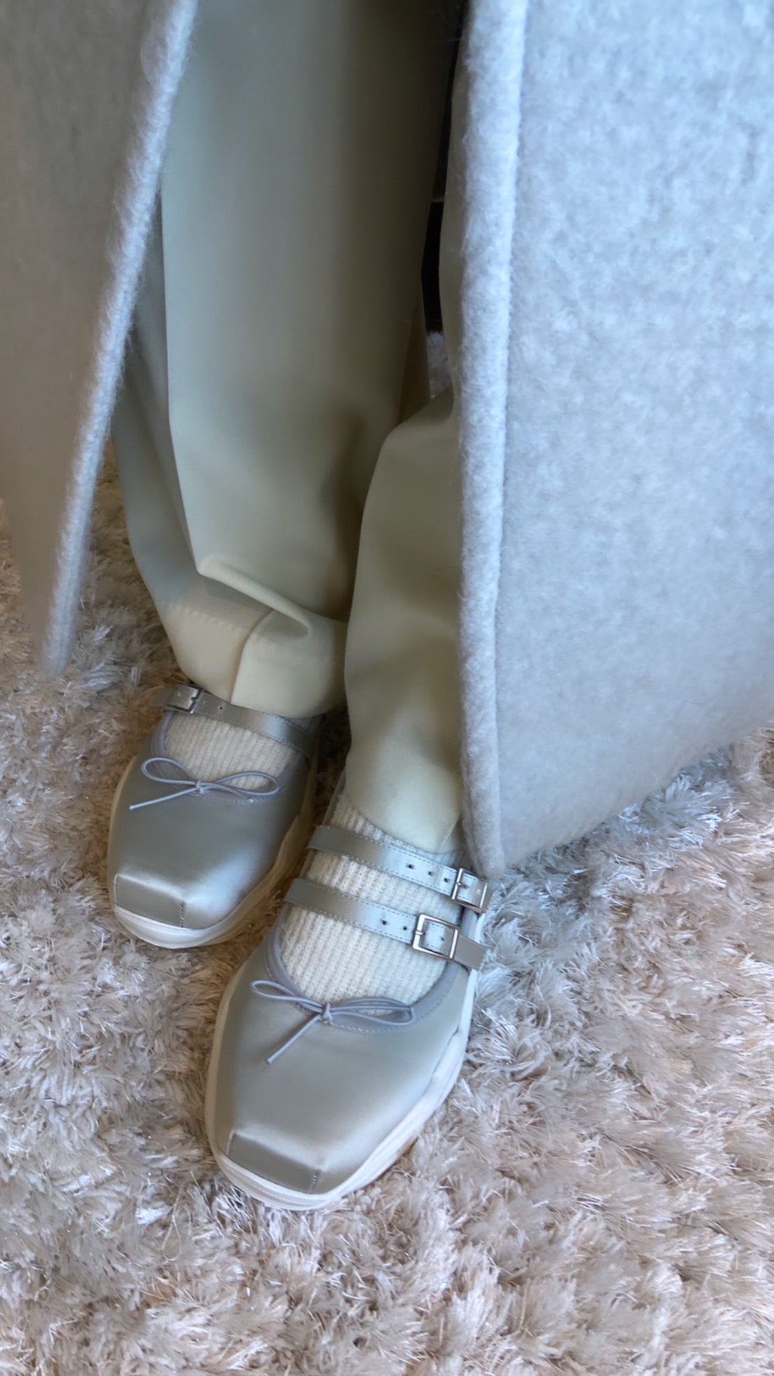 Giselle Pistacchio satin × White