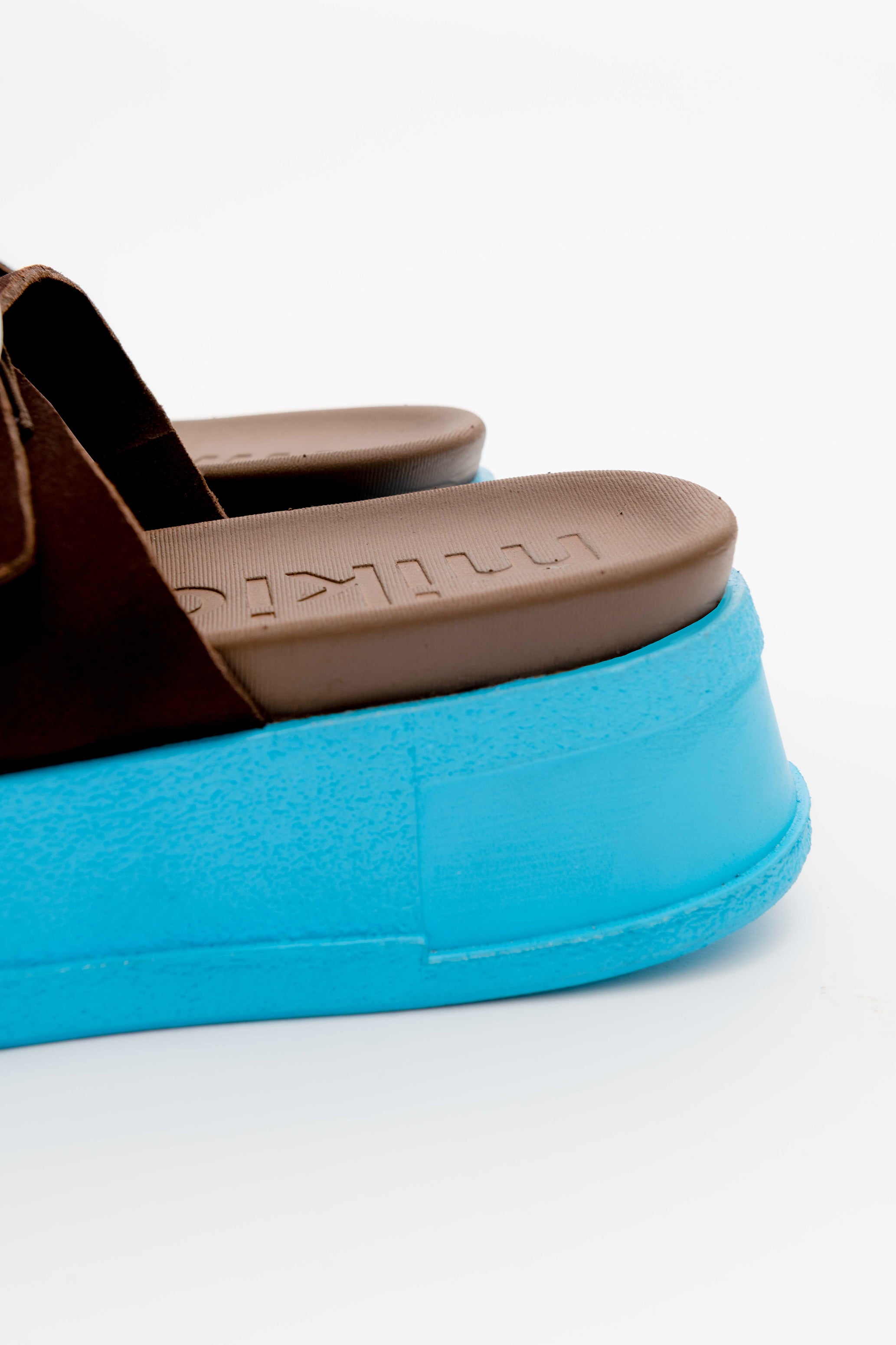 flip flops cruise Brown × Blue