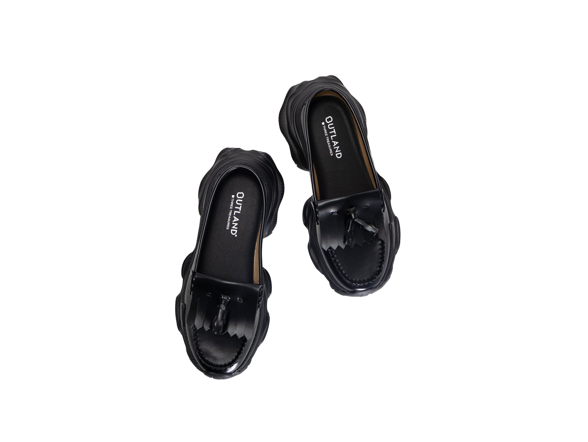 Wanderer Black x Black