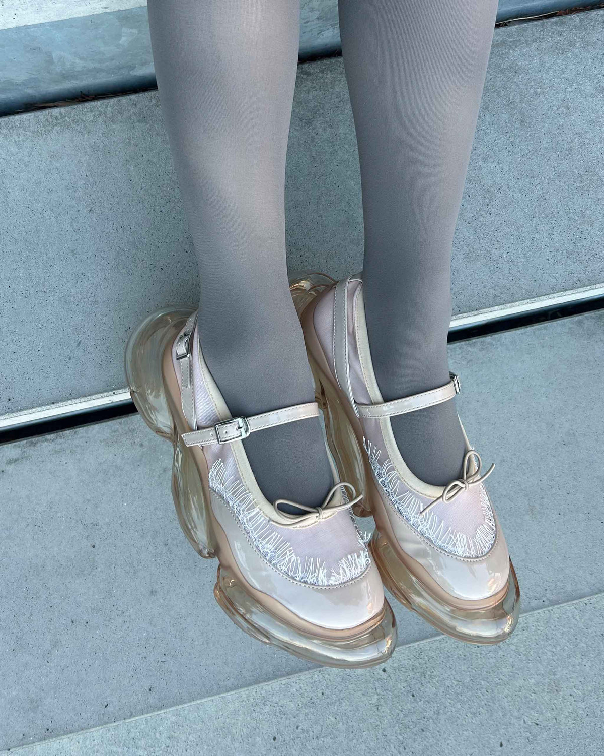 Lotus Patent Beige