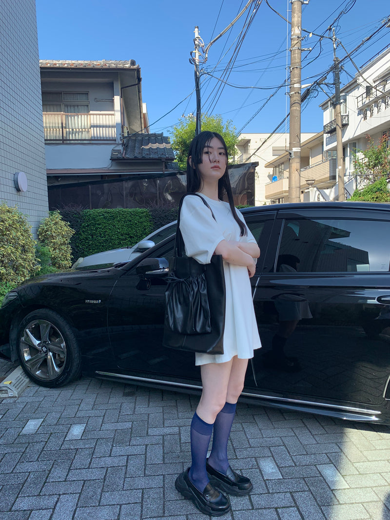 今ならほぼ即納! me アキコアオキ help to BK bag-classic work